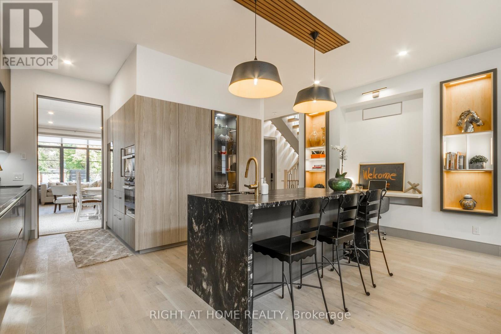 118 Martin Grove Road, Toronto, Ontario  M9B 4K5 - Photo 15 - W12361273