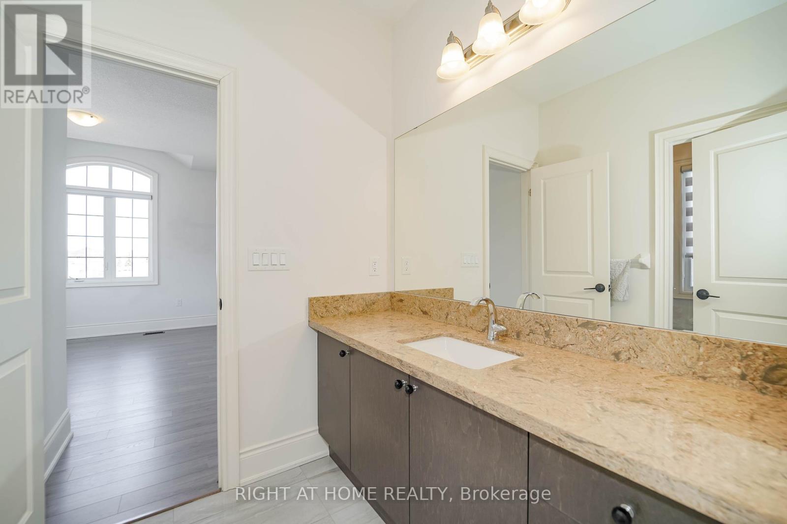 1 Penlea Gate, Brampton, Ontario  L6P 4M7 - Photo 29 - W12361277