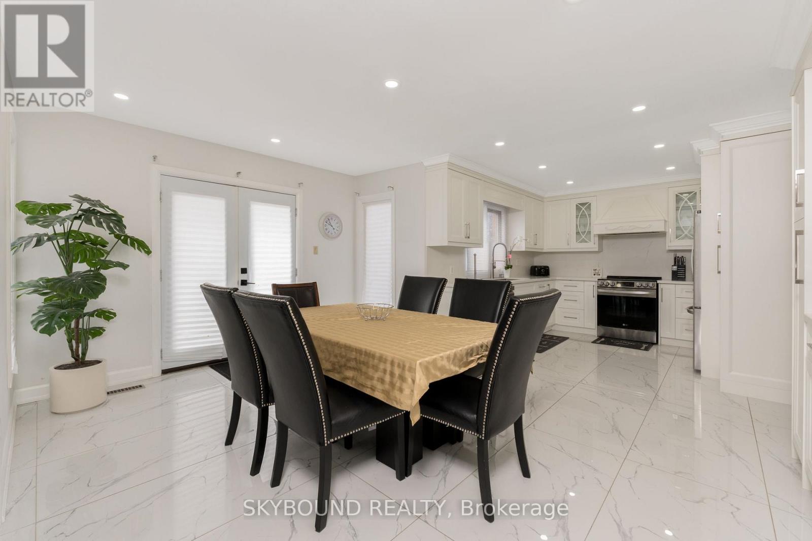 108 Zinnia Place, Vaughan, Ontario  L4L 6G5 - Photo 16 - N12361285