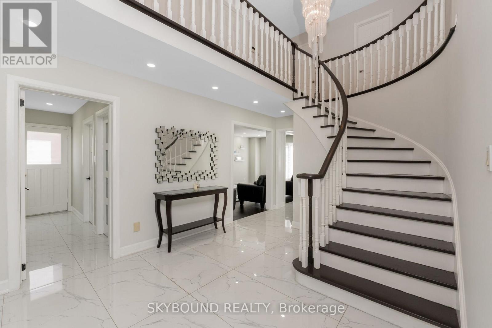 108 Zinnia Place, Vaughan, Ontario  L4L 6G5 - Photo 23 - N12361285