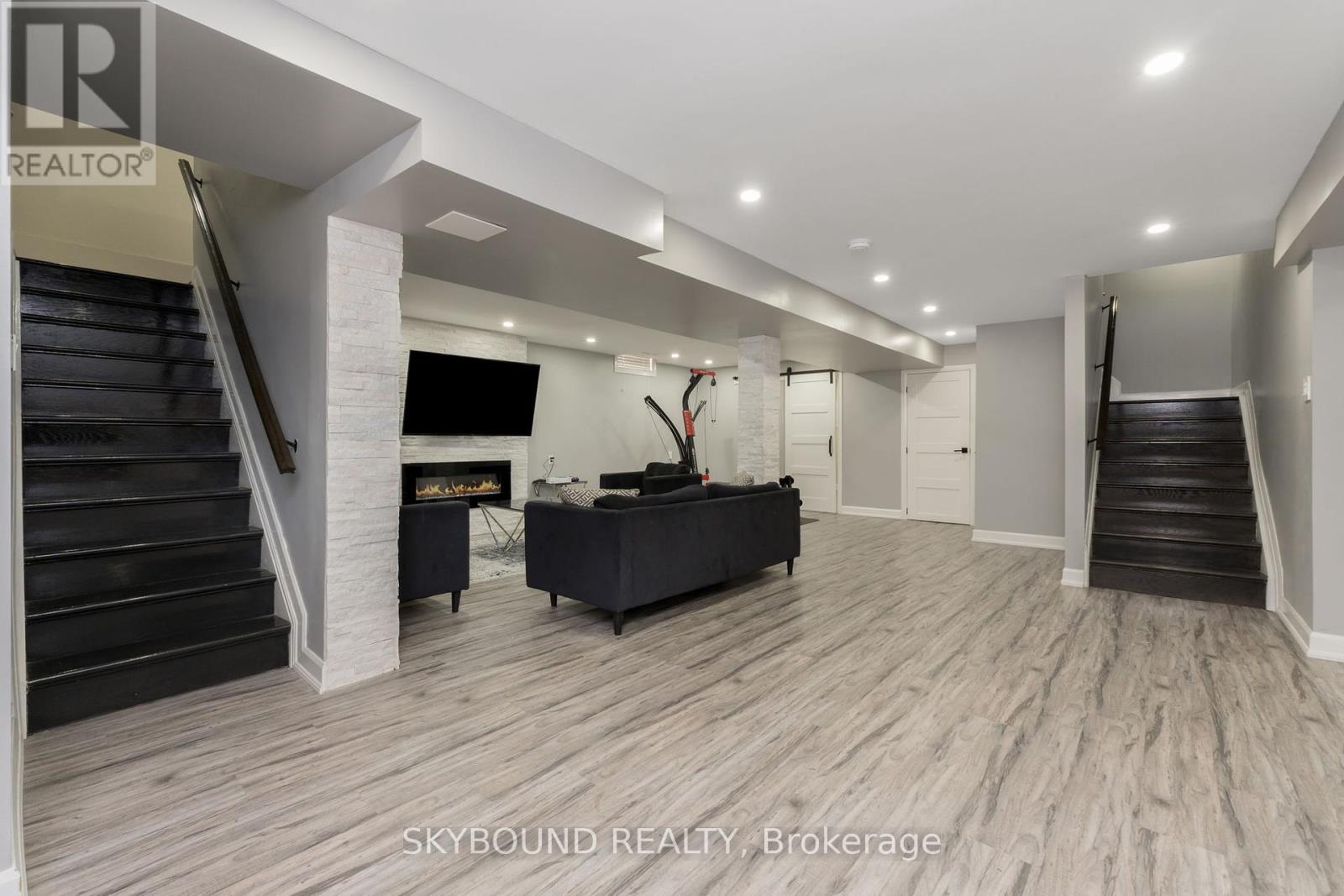 108 Zinnia Place, Vaughan, Ontario  L4L 6G5 - Photo 30 - N12361285