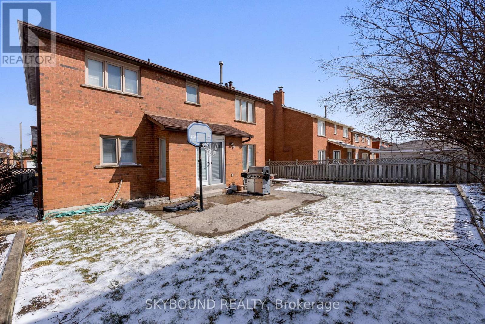 108 Zinnia Place, Vaughan, Ontario  L4L 6G5 - Photo 44 - N12361285