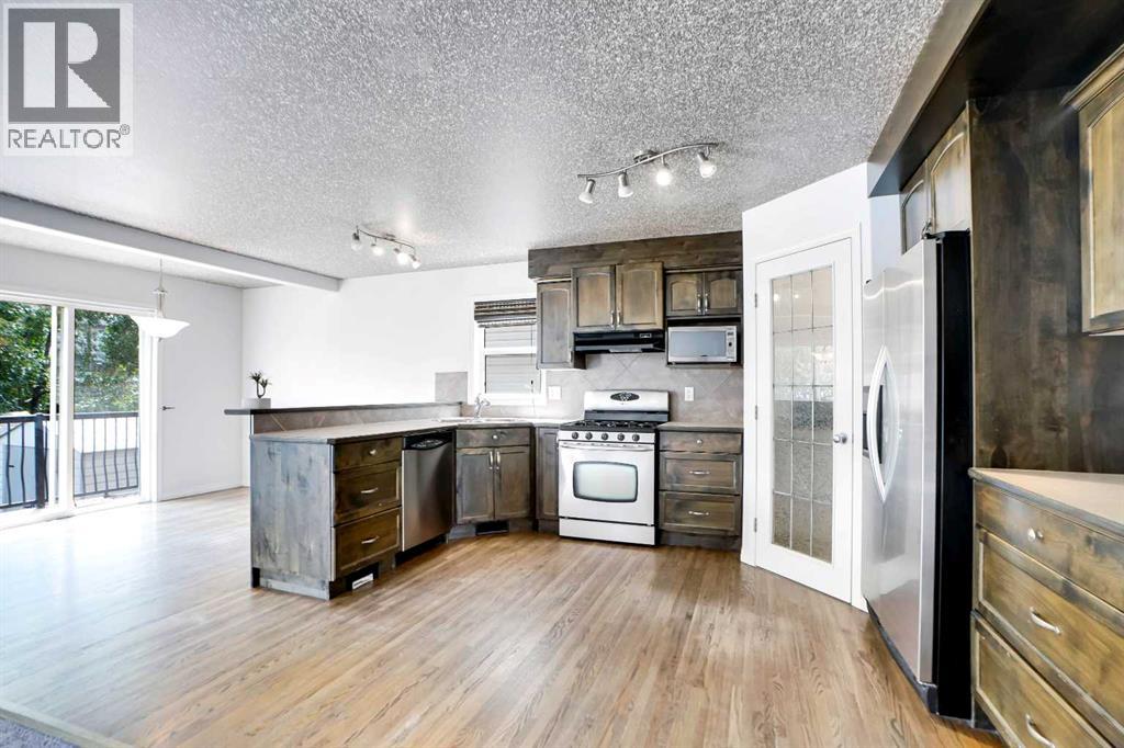 210 Crimson Lane, Chestermere, Alberta  T1X 1S4 - Photo 11 - A2251067