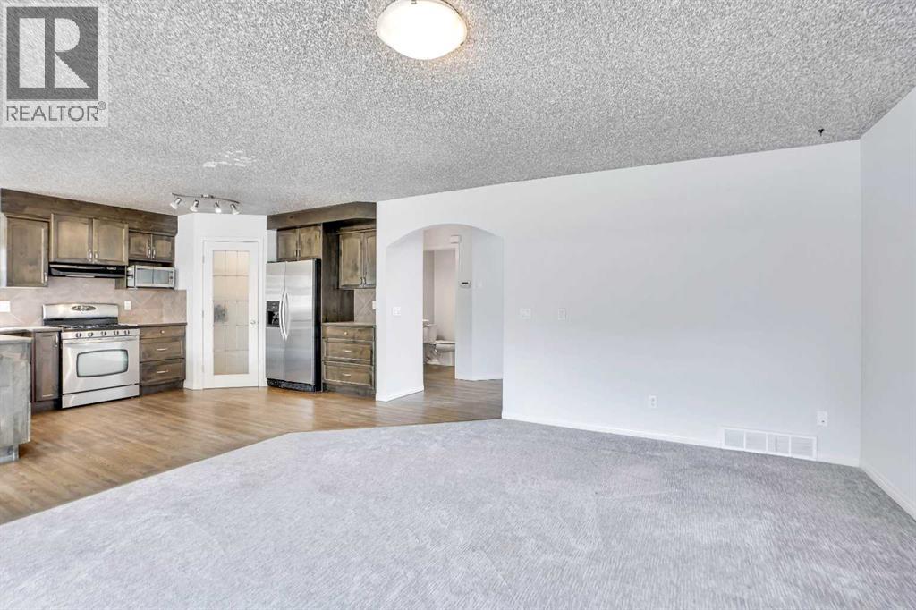 210 Crimson Lane, Chestermere, Alberta  T1X 1S4 - Photo 8 - A2251067