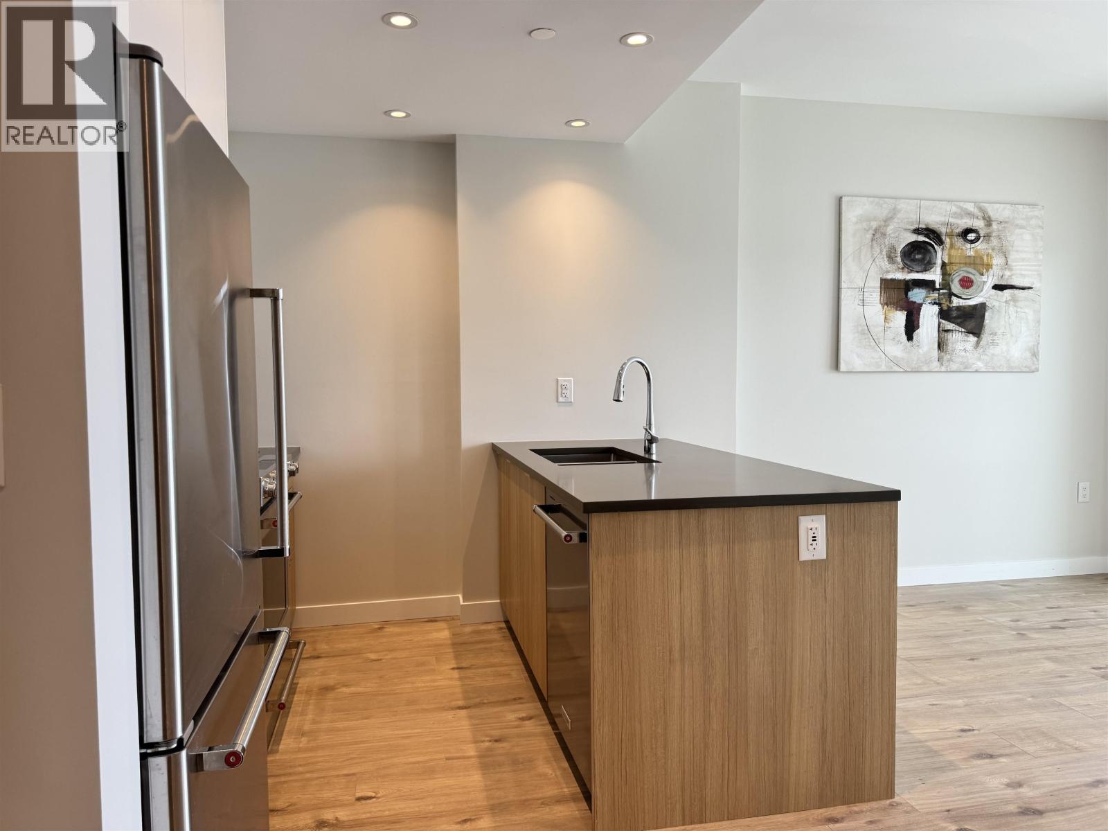 902 3430 E Kent Avenue South, Vancouver, British Columbia  V5S 0G7 - Photo 8 - R3002057
