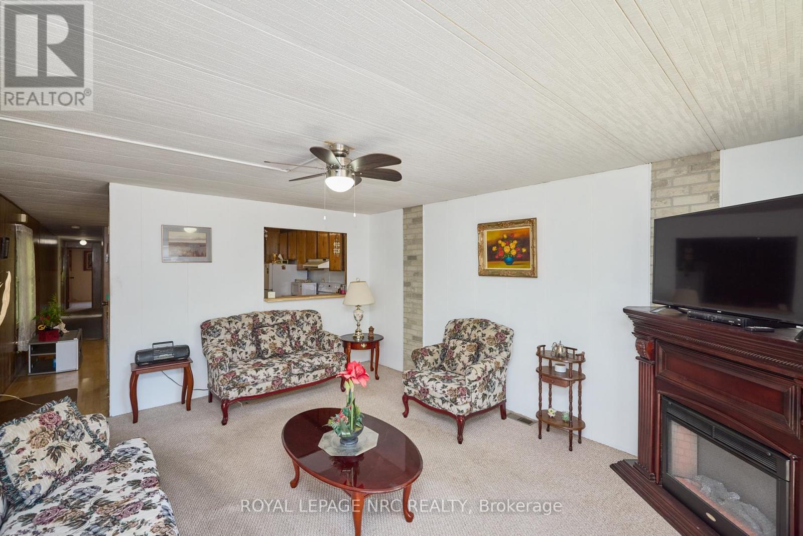 240 - 23 Four Mile Creek Road, Niagara-On-The-Lake, Ontario L0S 1J1 - Photo 11 - X12361307