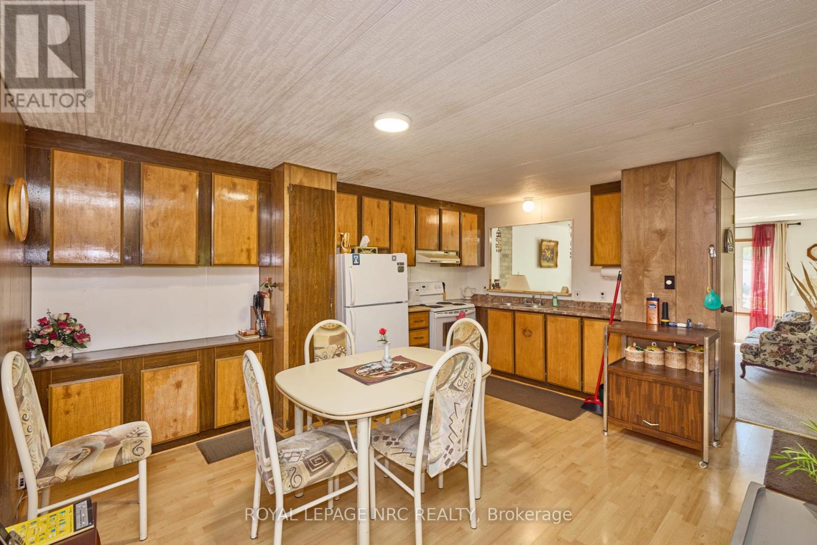 240 - 23 Four Mile Creek Road, Niagara-On-The-Lake, Ontario L0S 1J1 - Photo 14 - X12361307