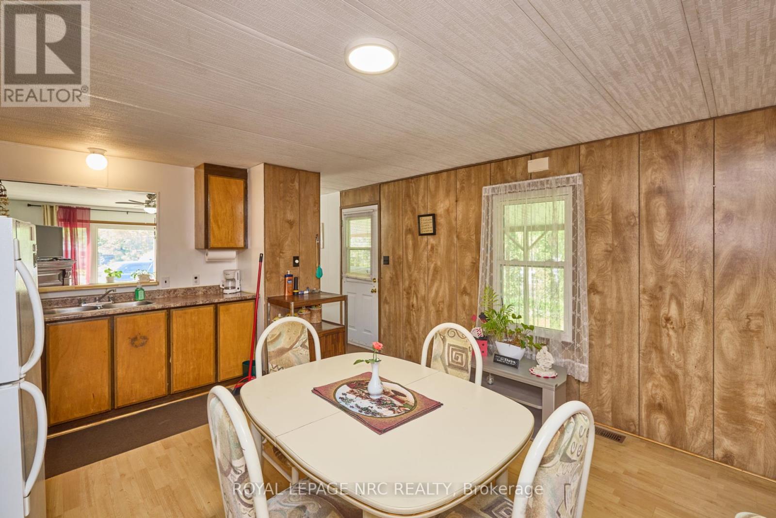 240 - 23 Four Mile Creek Road, Niagara-On-The-Lake, Ontario L0S 1J1 - Photo 16 - X12361307