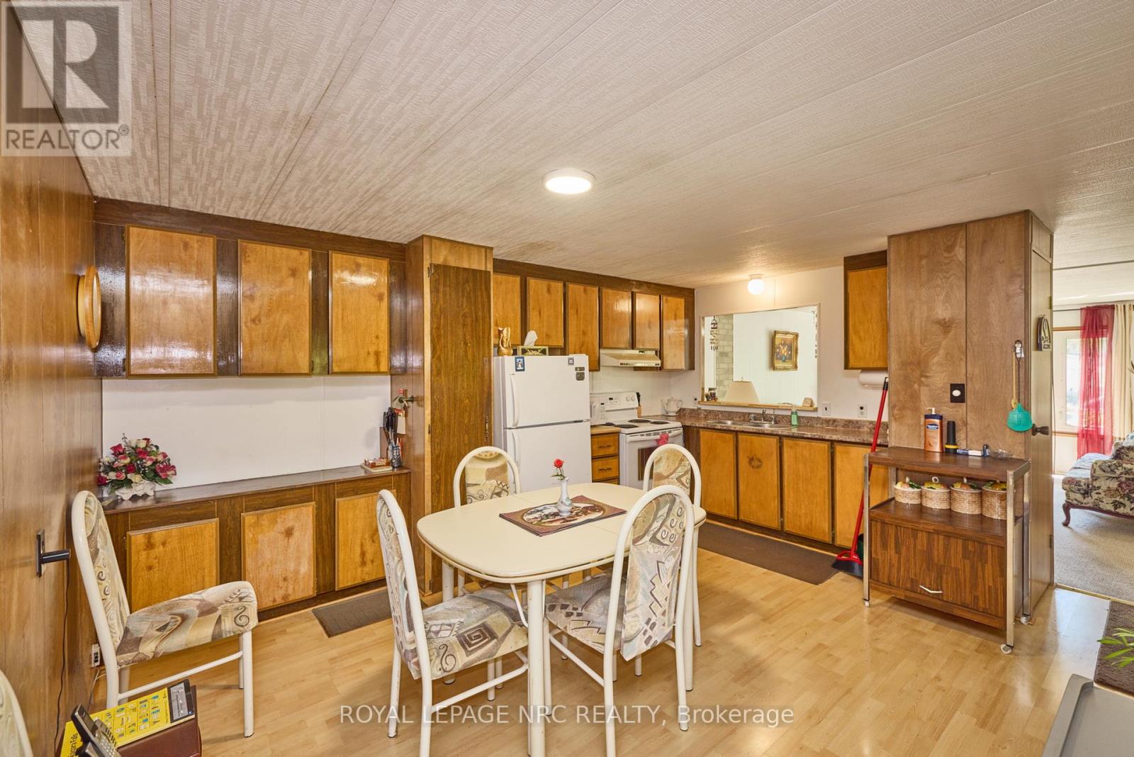 240 - 23 Four Mile Creek Road, Niagara-On-The-Lake, Ontario L0S 1J1 - Photo 17 - X12361307