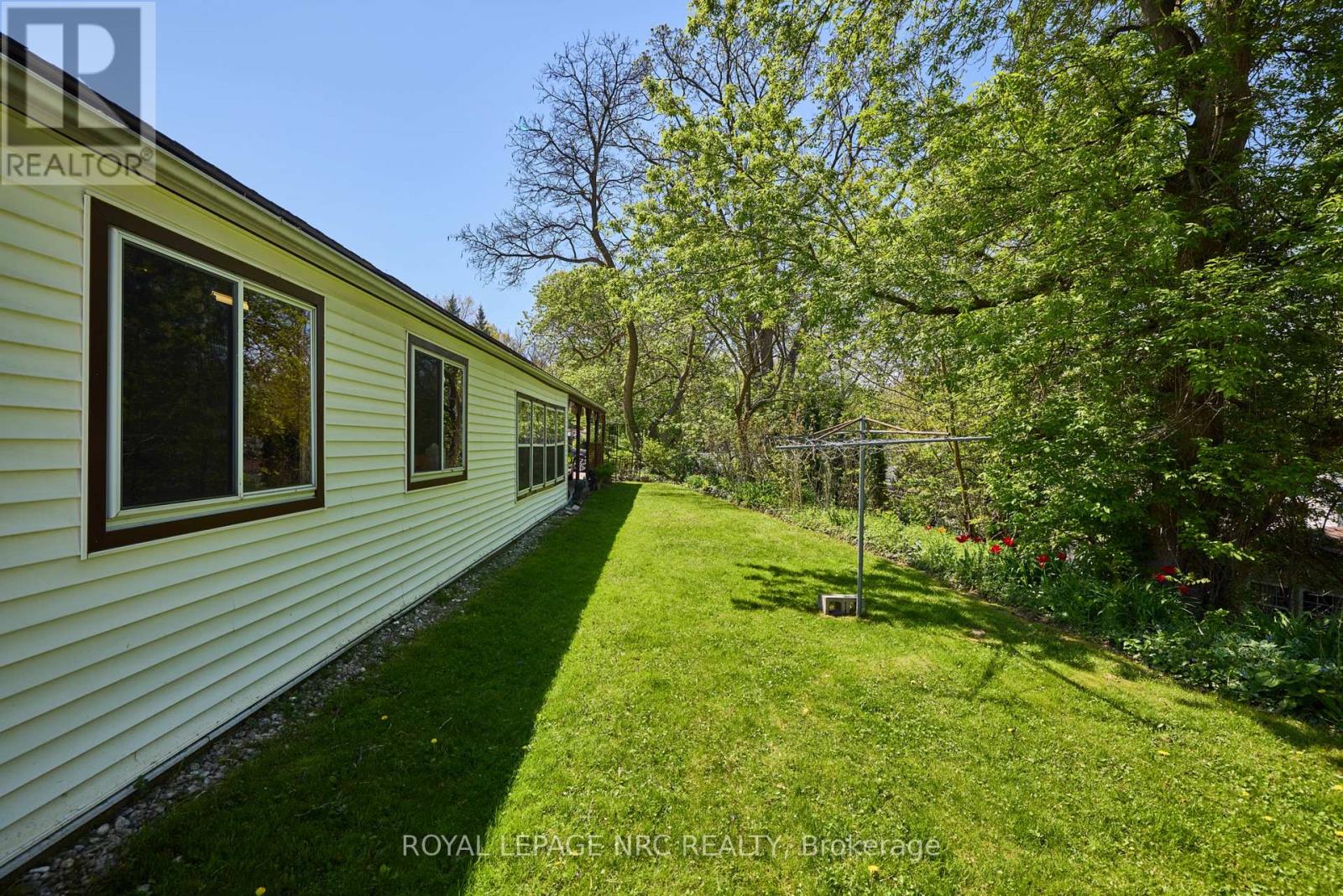 240 - 23 Four Mile Creek Road, Niagara-On-The-Lake, Ontario L0S 1J1 - Photo 4 - X12361307