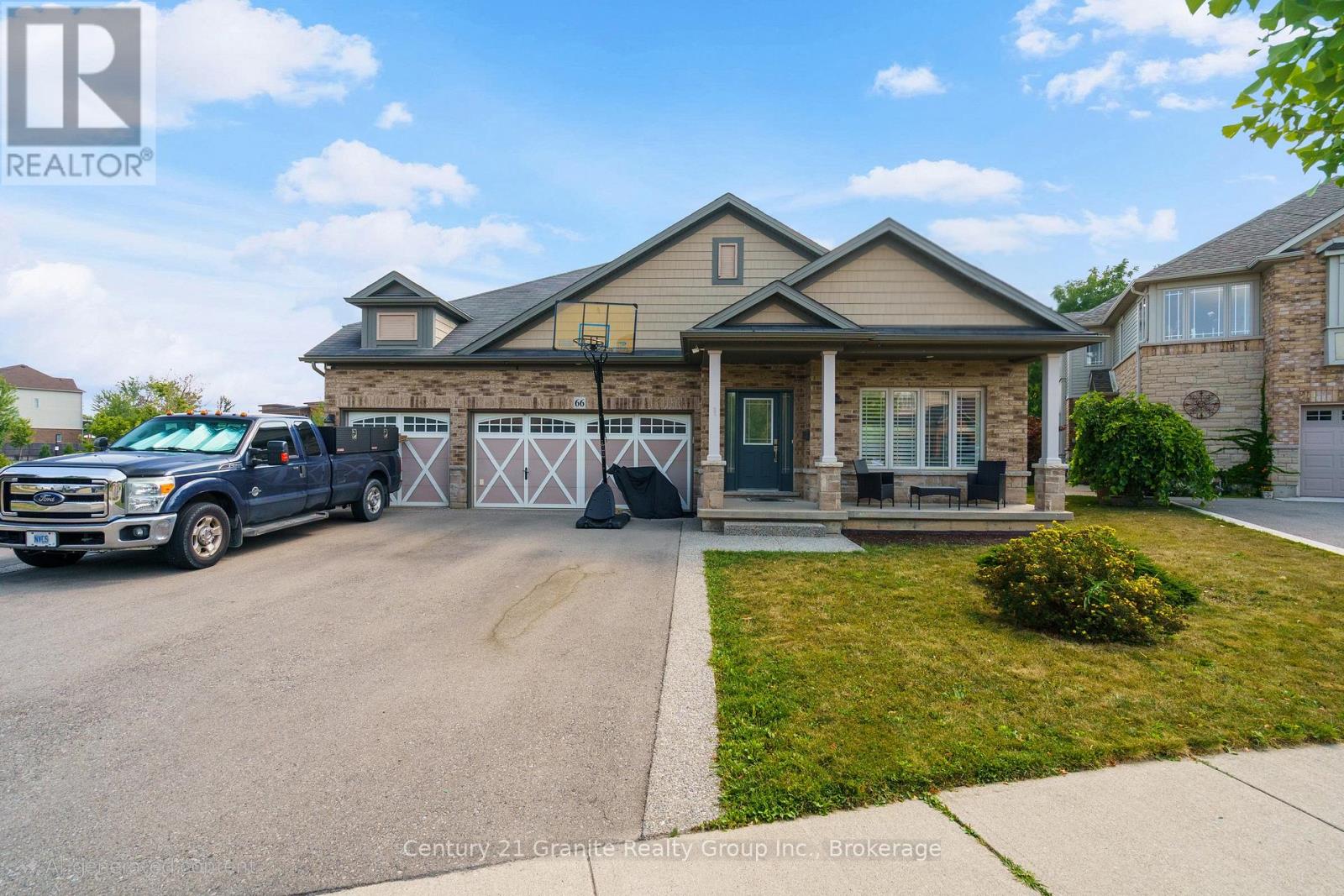 Property at 66 MAGNIFICENT WAY image 2