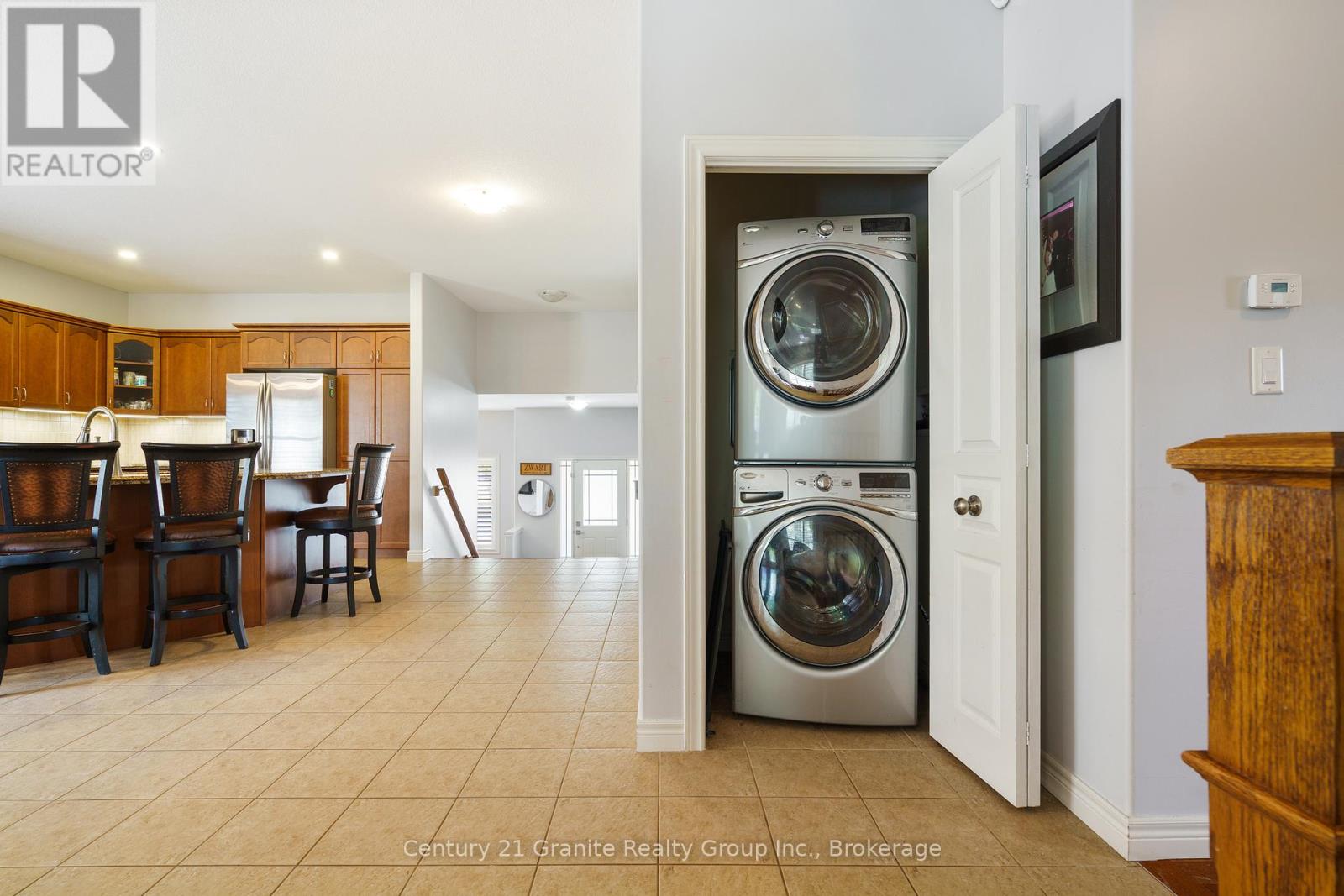 66 Magnificent Way, Hamilton, Ontario  L0R 1C0 - Photo 26 - X12361302