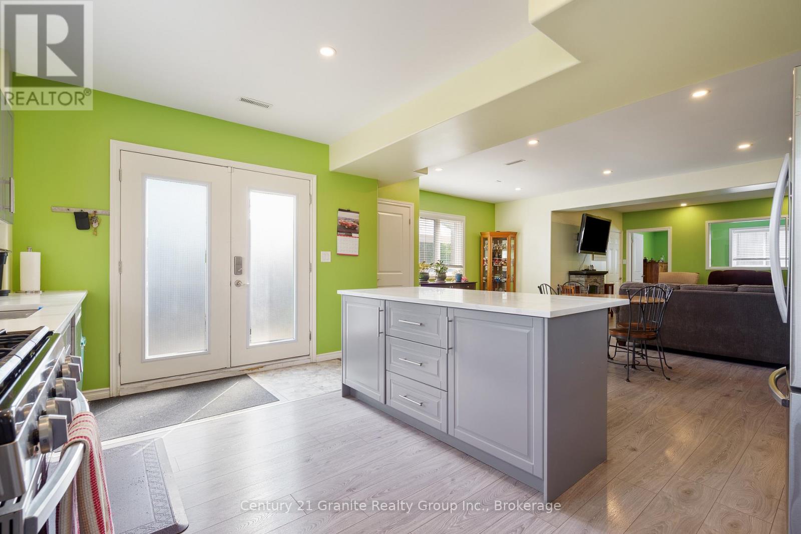 66 Magnificent Way, Hamilton, Ontario  L0R 1C0 - Photo 32 - X12361302
