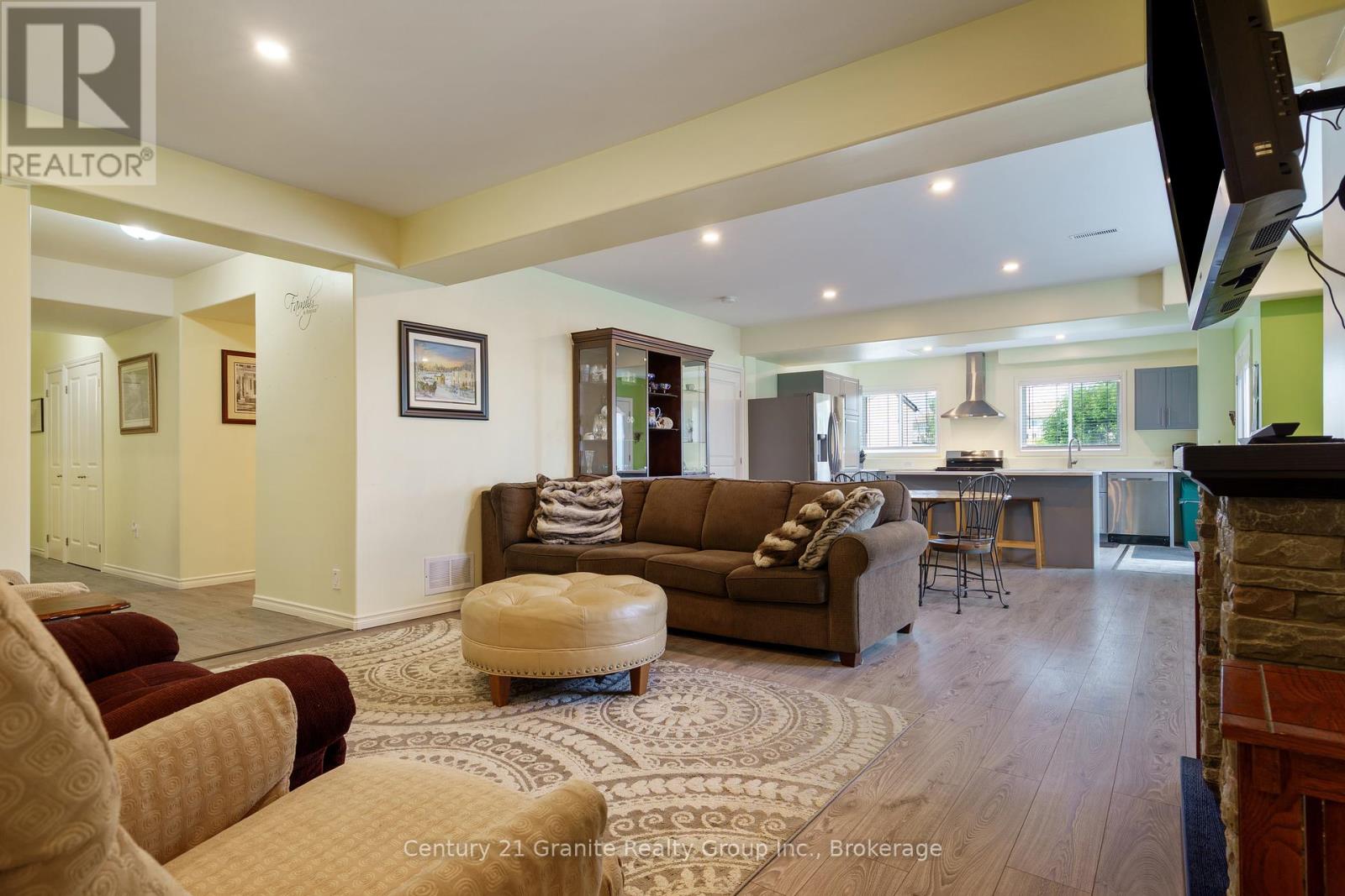 66 Magnificent Way, Hamilton, Ontario  L0R 1C0 - Photo 36 - X12361302