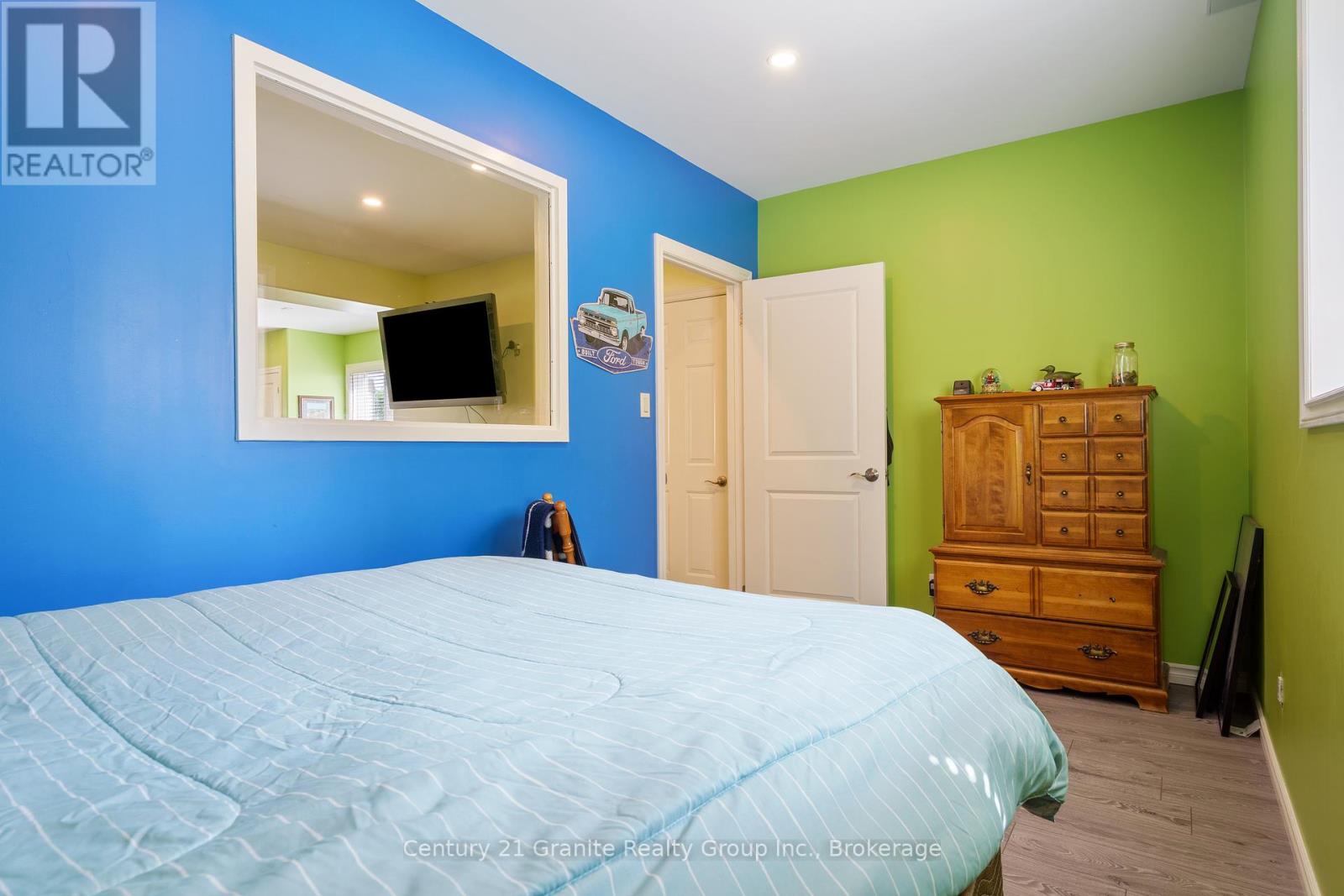 66 Magnificent Way, Hamilton, Ontario  L0R 1C0 - Photo 38 - X12361302