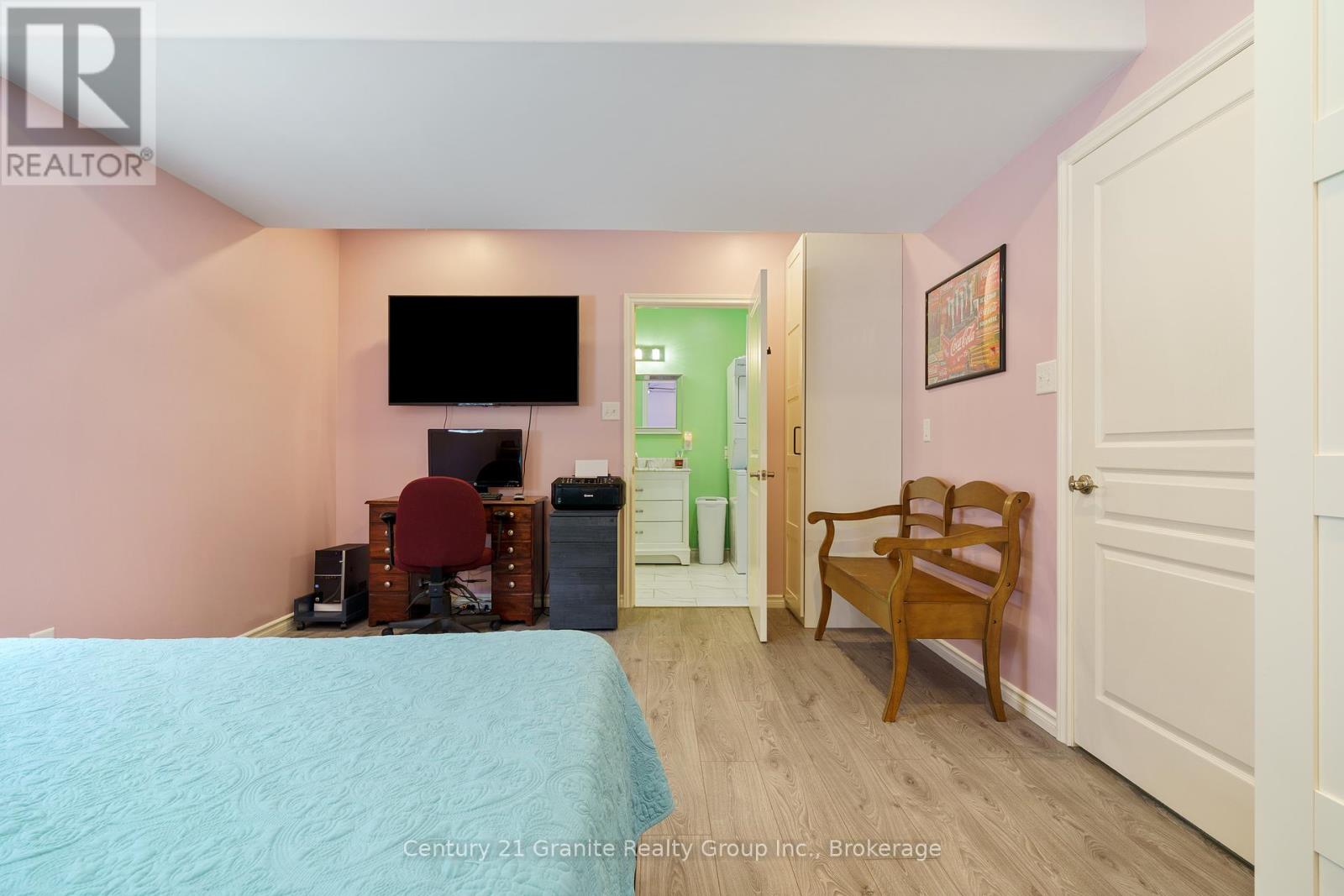 66 Magnificent Way, Hamilton, Ontario  L0R 1C0 - Photo 40 - X12361302