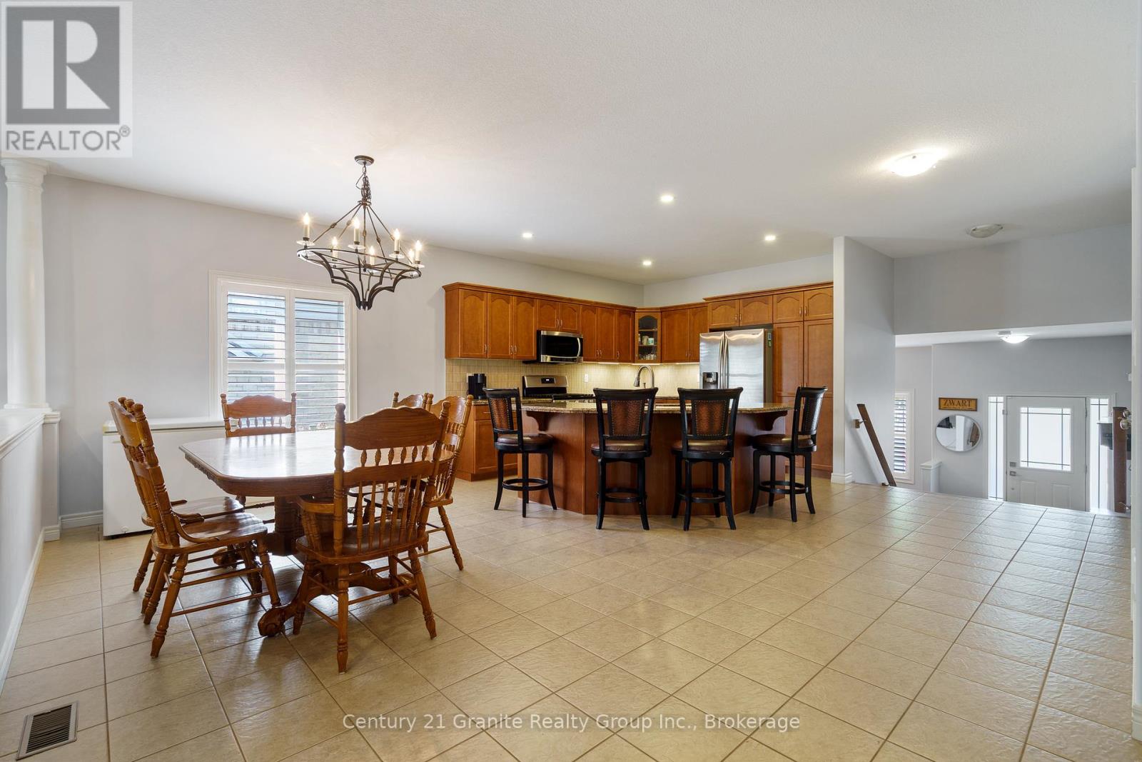 66 Magnificent Way, Hamilton, Ontario  L0R 1C0 - Photo 9 - X12361302
