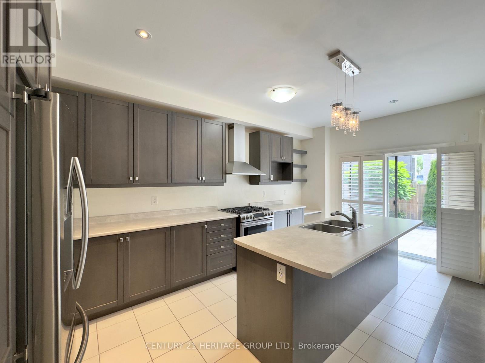 121 Vantage Loop, Newmarket, Ontario  L3X 0K8 - Photo 7 - N12361319