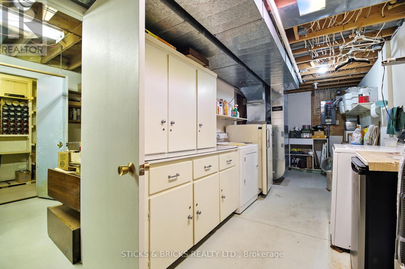 16 - 4667 Portage Road W, Niagara Falls, Ontario  L2E 6A9 - Photo 34 - X12272763
