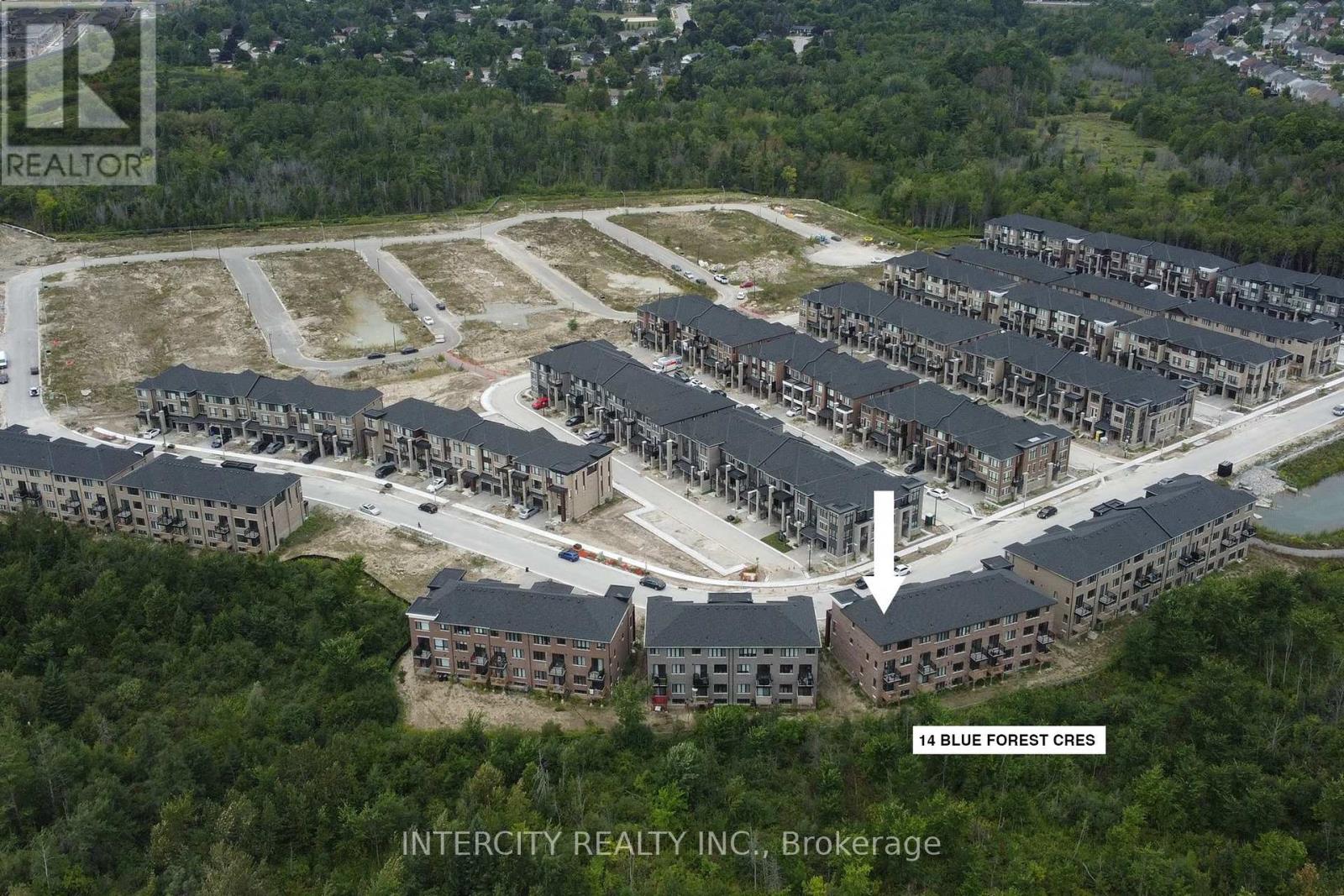 14 BLUE FOREST CRESCENT, Barrie, Ontario