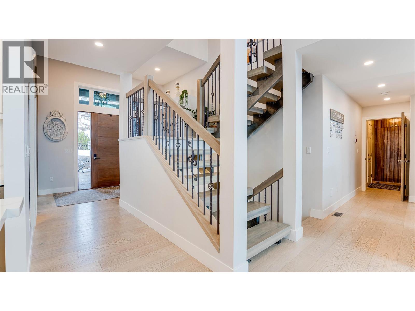 8792 Cortland Place, Coldstream, British Columbia  V1B 4B8 - Photo 35 - 10359612
