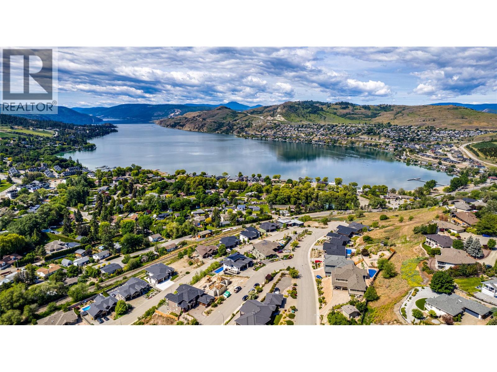 8792 Cortland Place, Coldstream, British Columbia  V1B 4B8 - Photo 12 - 10359612