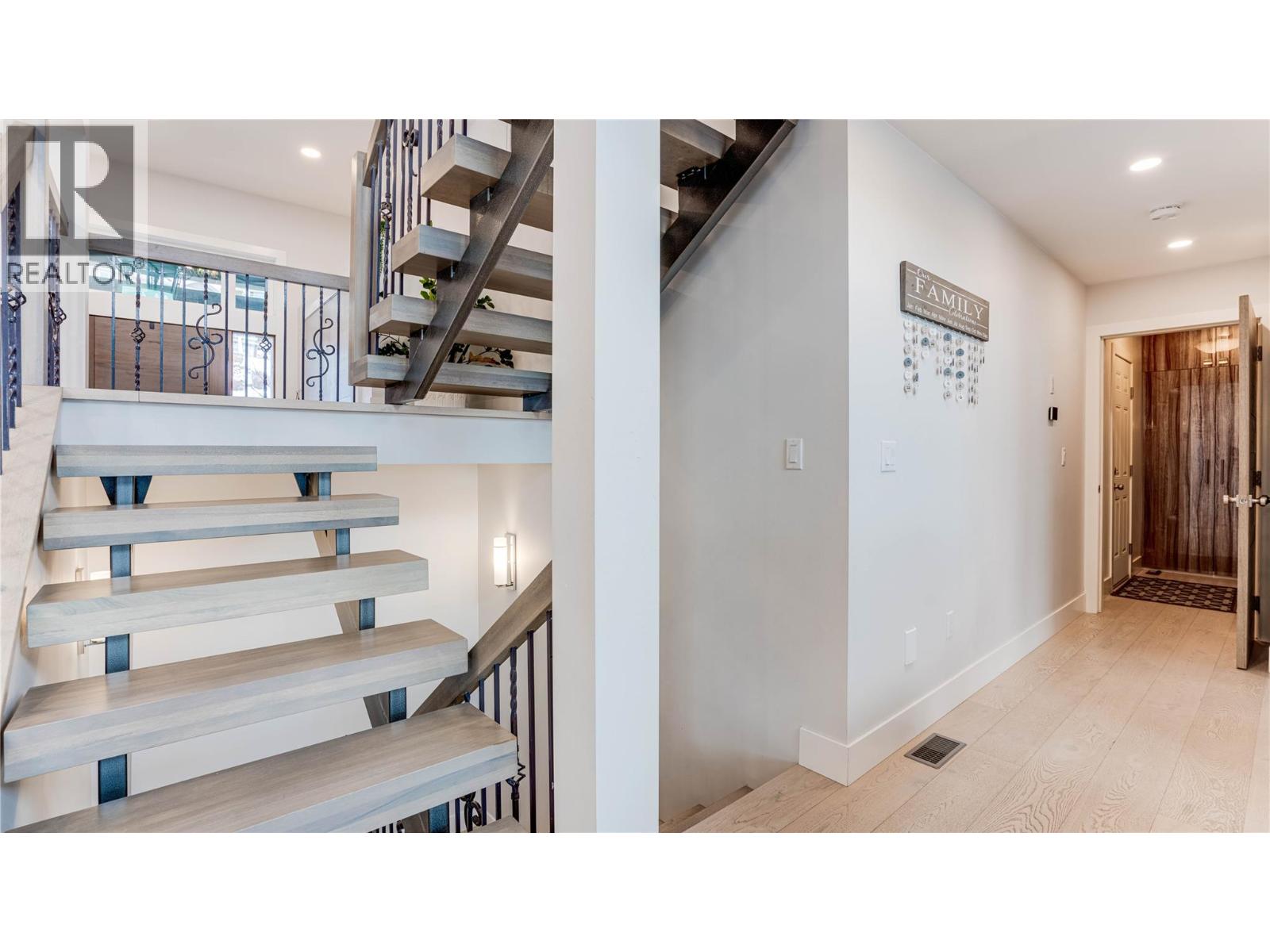 8792 Cortland Place, Coldstream, British Columbia  V1B 4B8 - Photo 49 - 10359612