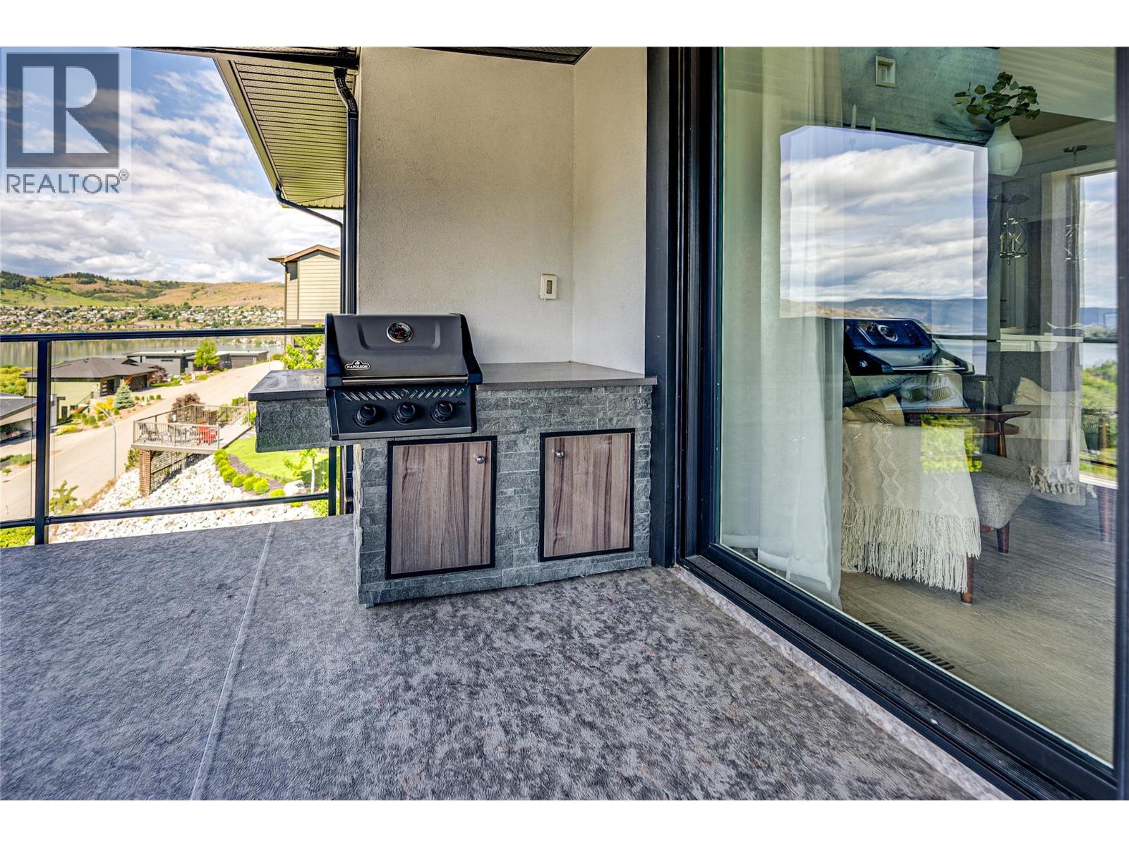 8792 Cortland Place, Coldstream, British Columbia  V1B 4B8 - Photo 15 - 10359612