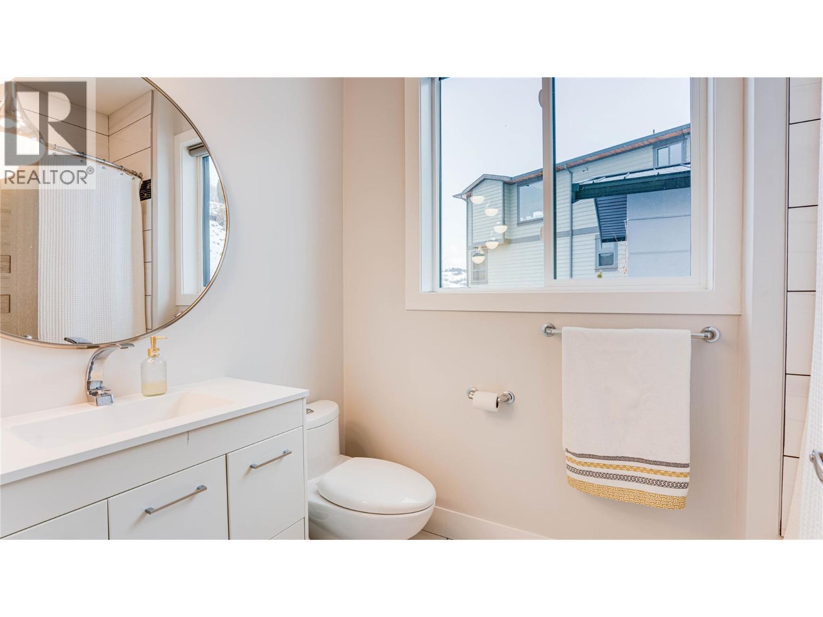 8792 Cortland Place, Coldstream, British Columbia  V1B 4B8 - Photo 64 - 10359612
