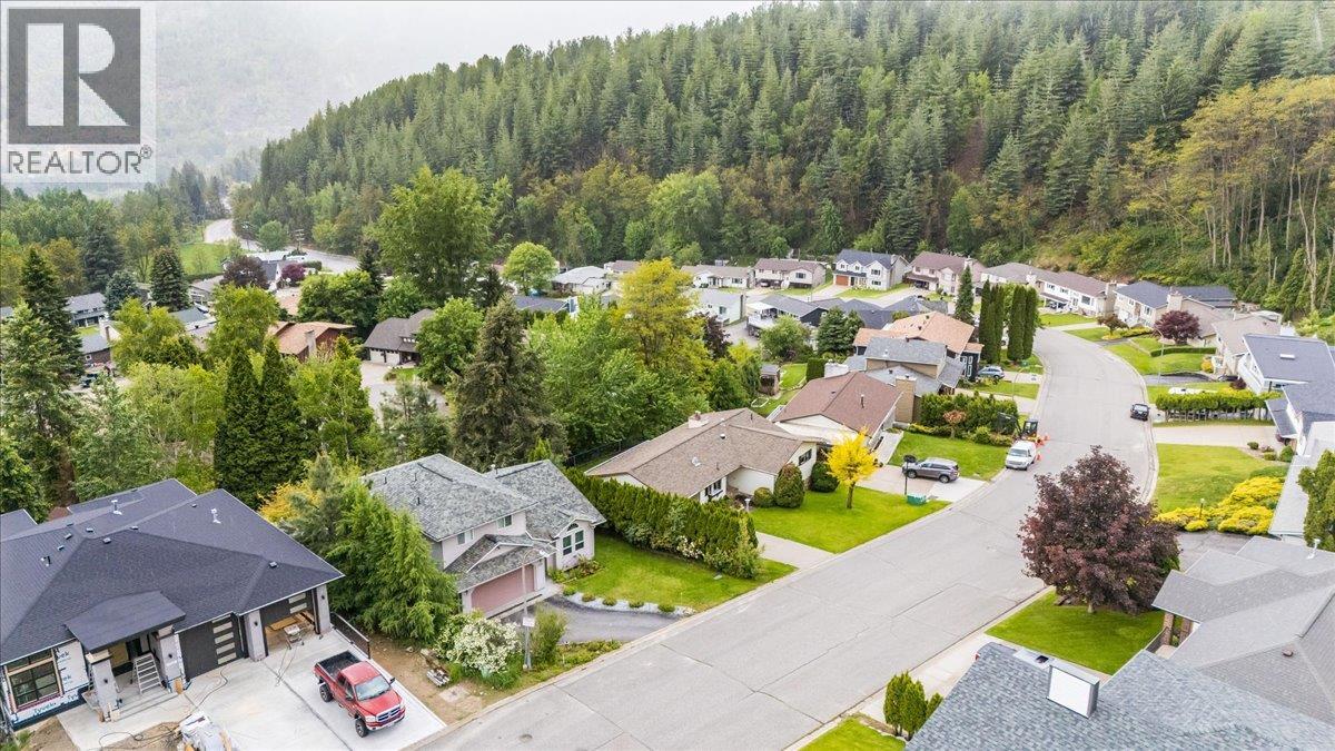 2391 Mcbride Street, Trail, British Columbia  V1R 3A6 - Photo 44 - 10360081