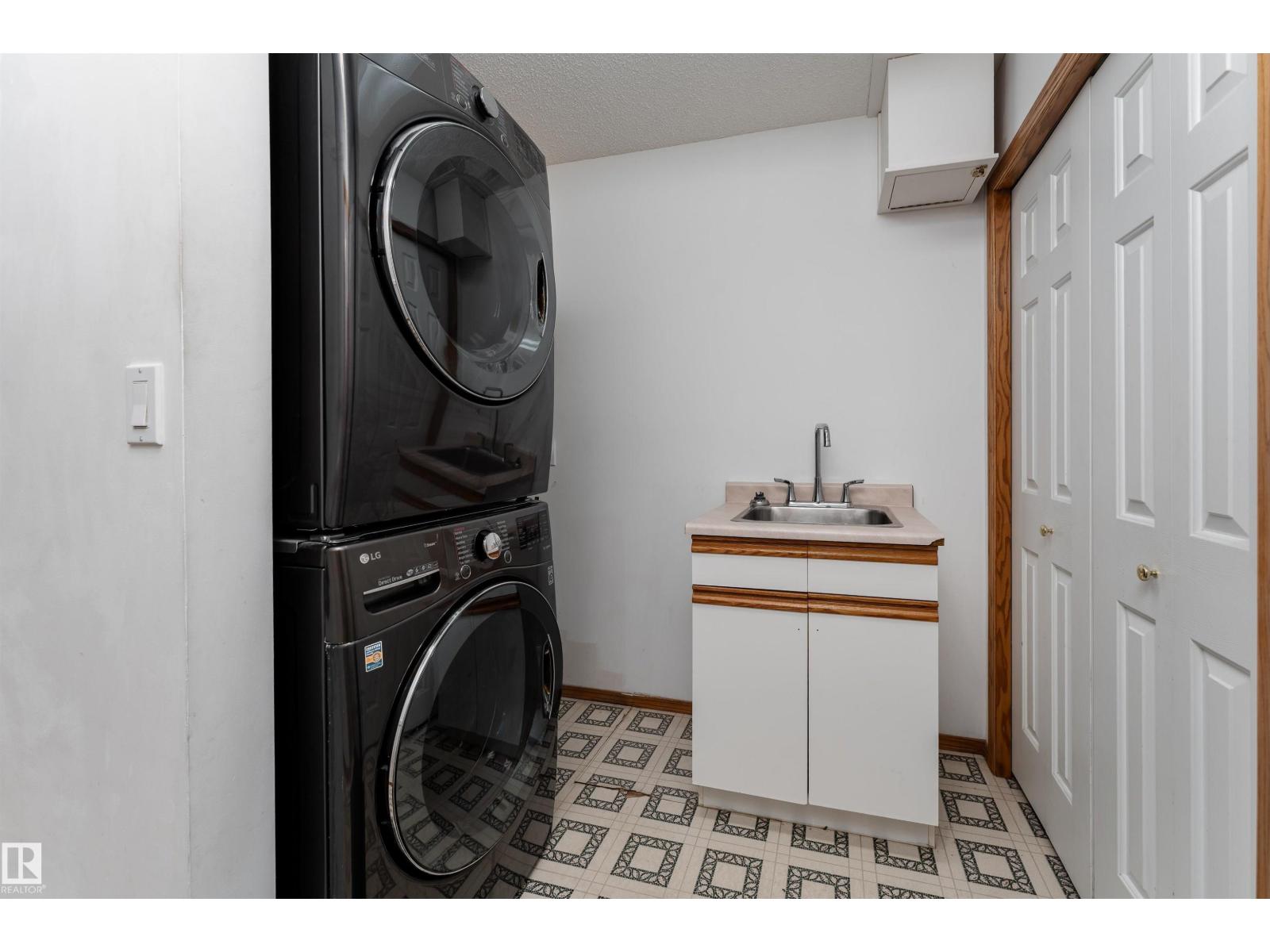 11805 10a Av Nw, Edmonton, Alberta  T6J 7A7 - Photo 17 - E4448351