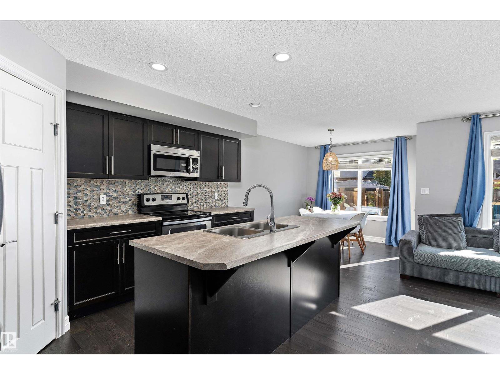Property at 5813 64 ST image 4