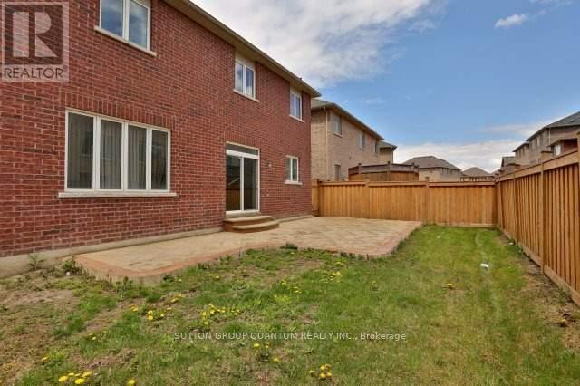 Upper - 25 Clearfield Drive, Brampton, Ontario  L6P 3L5 - Photo 17 - W12361352