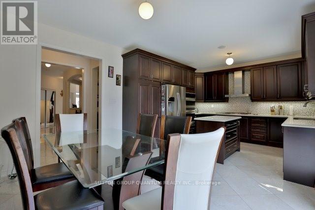 Upper - 25 Clearfield Drive, Brampton, Ontario  L6P 3L5 - Photo 7 - W12361352