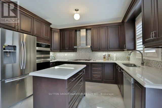 Upper - 25 Clearfield Drive, Brampton, Ontario  L6P 3L5 - Photo 8 - W12361352