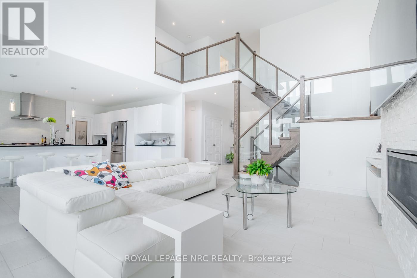 8945 Emily Boulevard, Niagara Falls, Ontario  L2H 3T1 - Photo 11 - X12356197