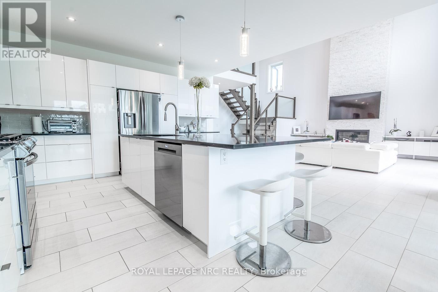 8945 Emily Boulevard, Niagara Falls, Ontario  L2H 3T1 - Photo 17 - X12356197