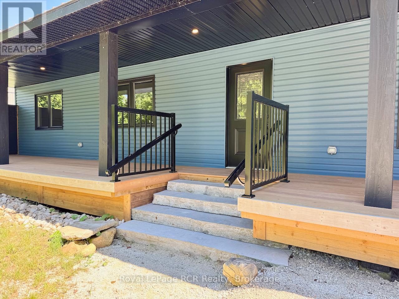 53 Baywatch Drive, Northern Bruce Peninsula, Ontario  N0H 2T0 - Photo 4 - X12361365
