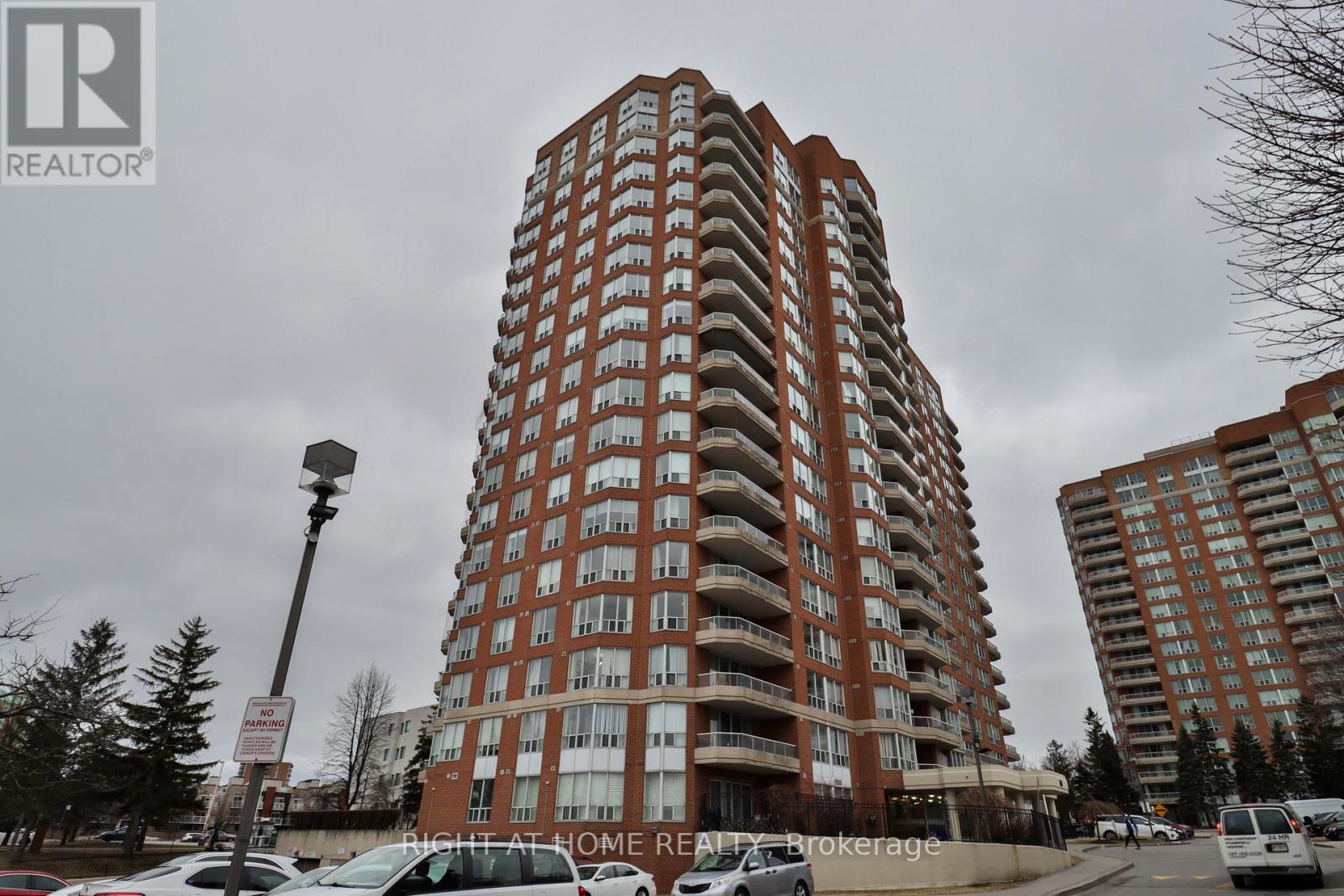 1609 - 410 MCLEVIN AVENUE, Toronto, Ontario
