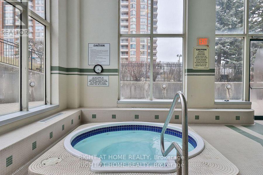 1609 - 410 Mclevin Avenue, Toronto, Ontario  M1B 5J5 - Photo 13 - E12361363