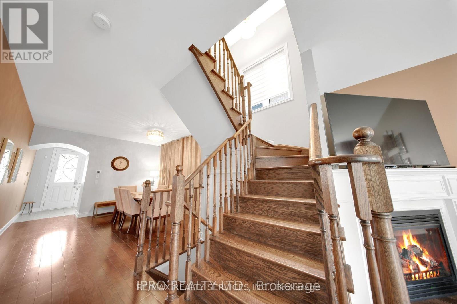 12 Goodsway Trail, Brampton, Ontario  L7A 4A3 - Photo 15 - W12361373