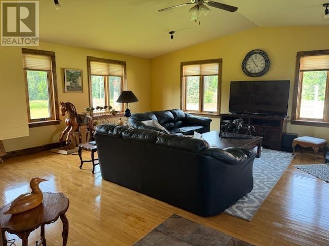 327 Calvert Rd, Oliver Paipoonge, Ontario  P0G 2G0 - Photo 2 - TB252257