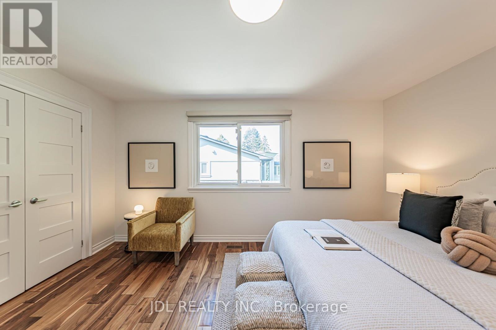 2431 Jarvis Street S, Mississauga, Ontario  L5C 2P7 - Photo 39 - W12361386