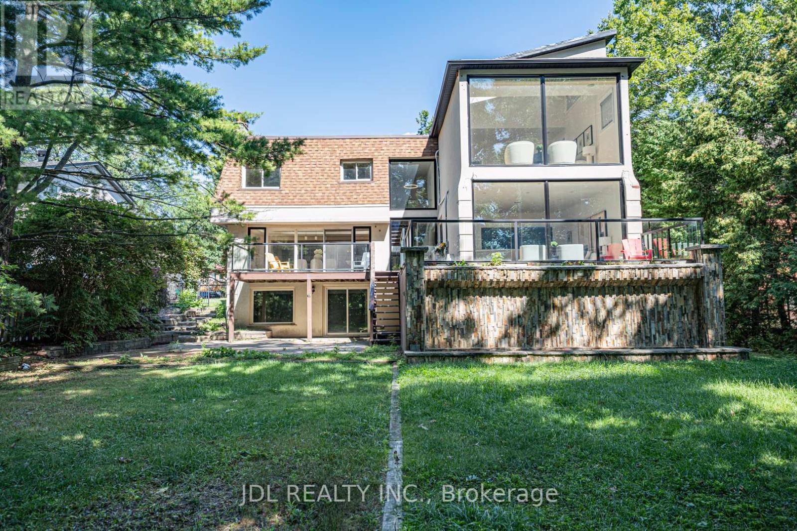 2431 Jarvis Street S, Mississauga, Ontario  L5C 2P7 - Photo 45 - W12361386