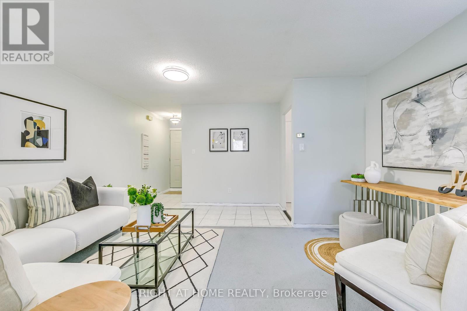 202 - 1055 Dundas Street E, Mississauga (Applewood), Ontario  L4Y 3X6 - Photo 8 - W12361389