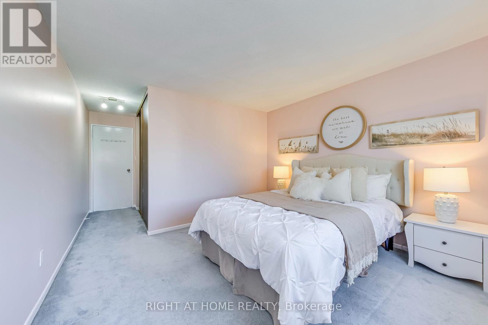 202 - 1055 Dundas Street E, Mississauga (Applewood), Ontario  L4Y 3X6 - Photo 25 - W12361389