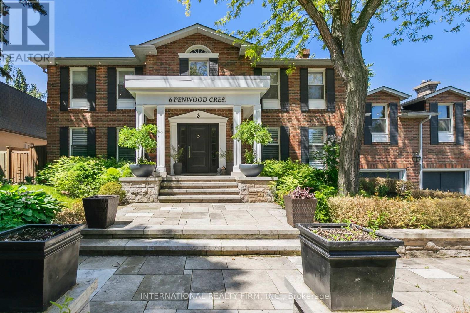 6 PENWOOD CRESCENT, Toronto, Ontario