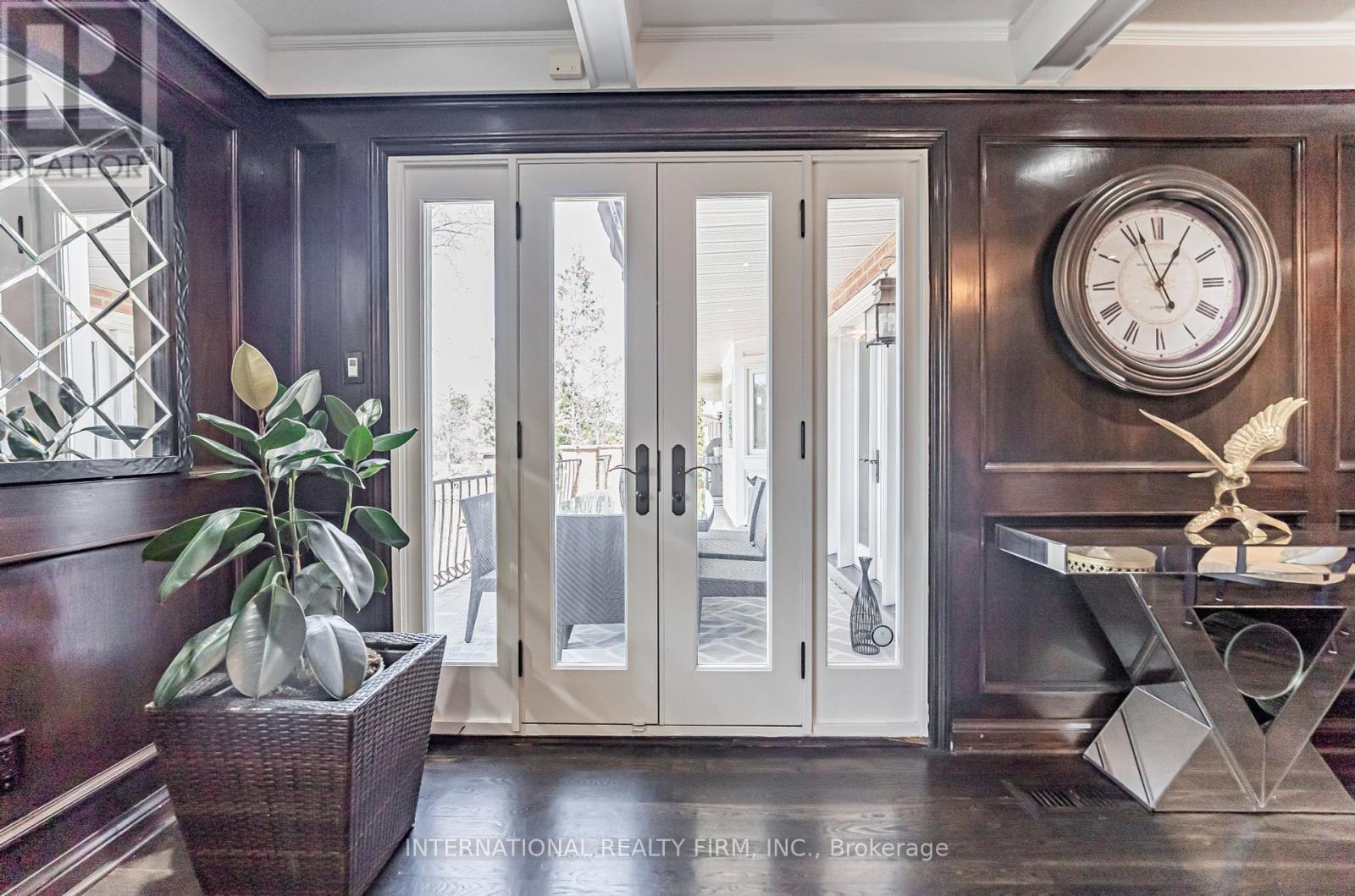 6 Penwood Crescent, Toronto, Ontario  M3B 2B9 - Photo 4 - C12361396