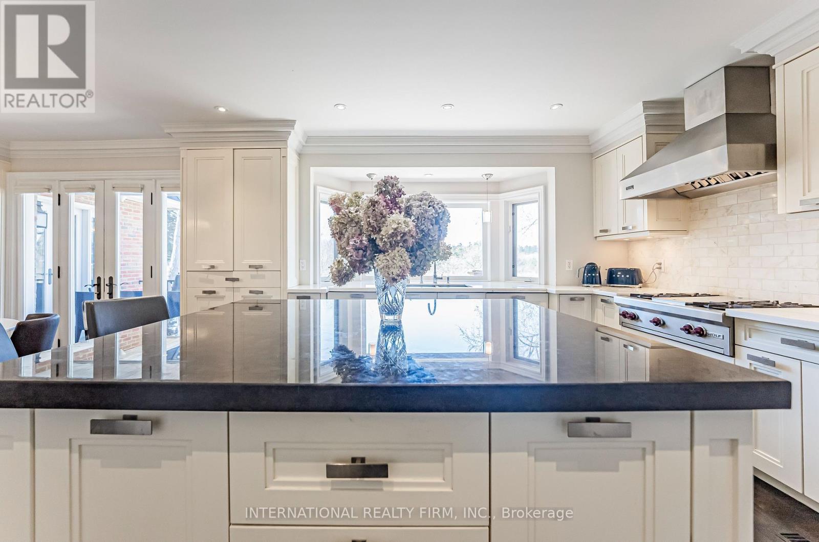 6 Penwood Crescent, Toronto, Ontario  M3B 2B9 - Photo 5 - C12361396