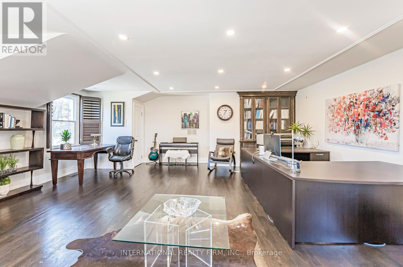 6 Penwood Crescent, Toronto, Ontario  M3B 2B9 - Photo 8 - C12361396